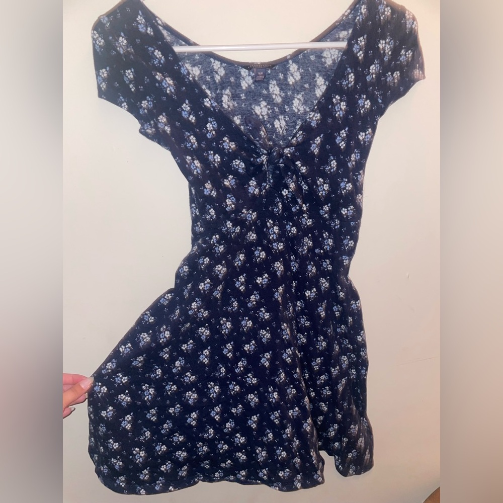 Aeropostale Navy and White Floral Tee
